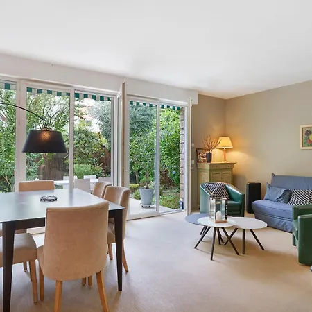 90m2 Sur Jardin Clos Lägenhet
